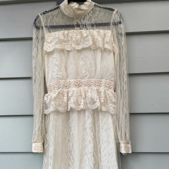Vintage Gunne Sax Ivory Prairie Wedding Dress - Picture 3 of 14